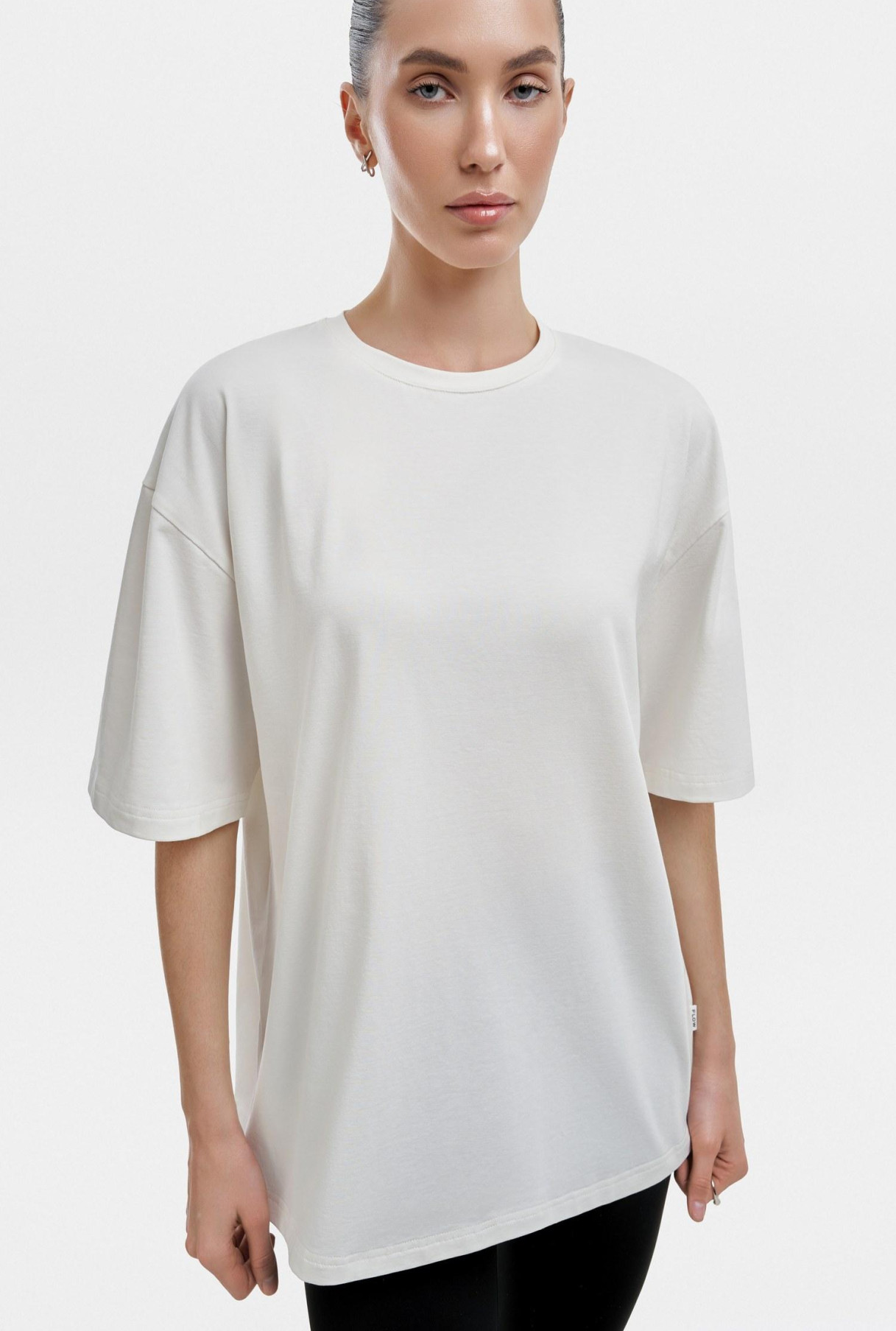 Базовая футболка oversize молочного цвета фото 1